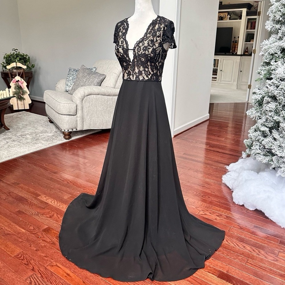 Aidan Mattox Black Lace‎ Plunge Short Sleeve Formal Maxi Gown Dress